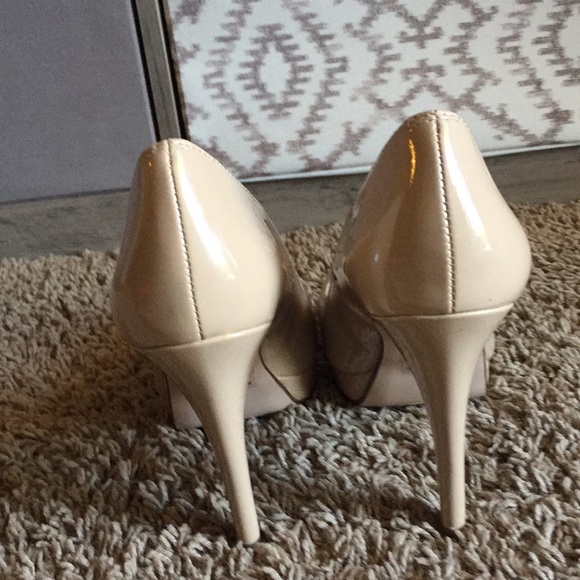 Heels - Picture 3 of 4